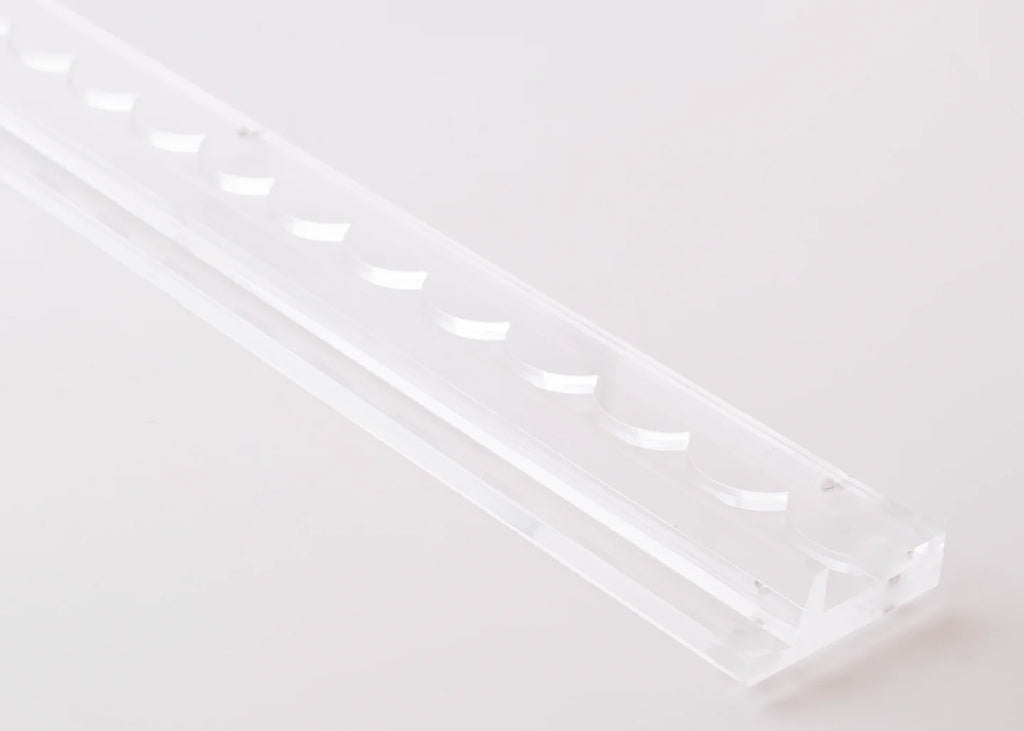 Miss Mahjong Rack - clear acrylic scalloped